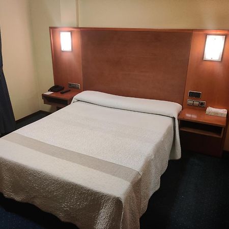 Motel Punta Cana Sigueiro Εξωτερικό φωτογραφία